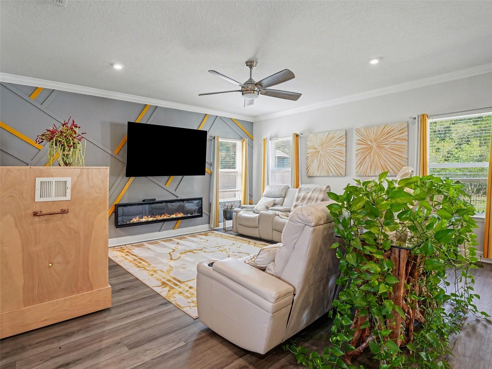 608 ROMINGER LOOP