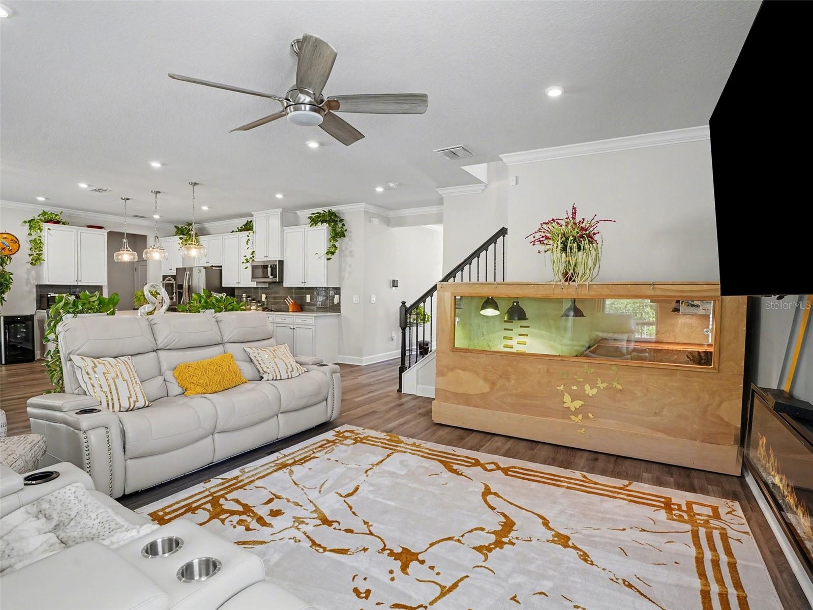 608 ROMINGER LOOP