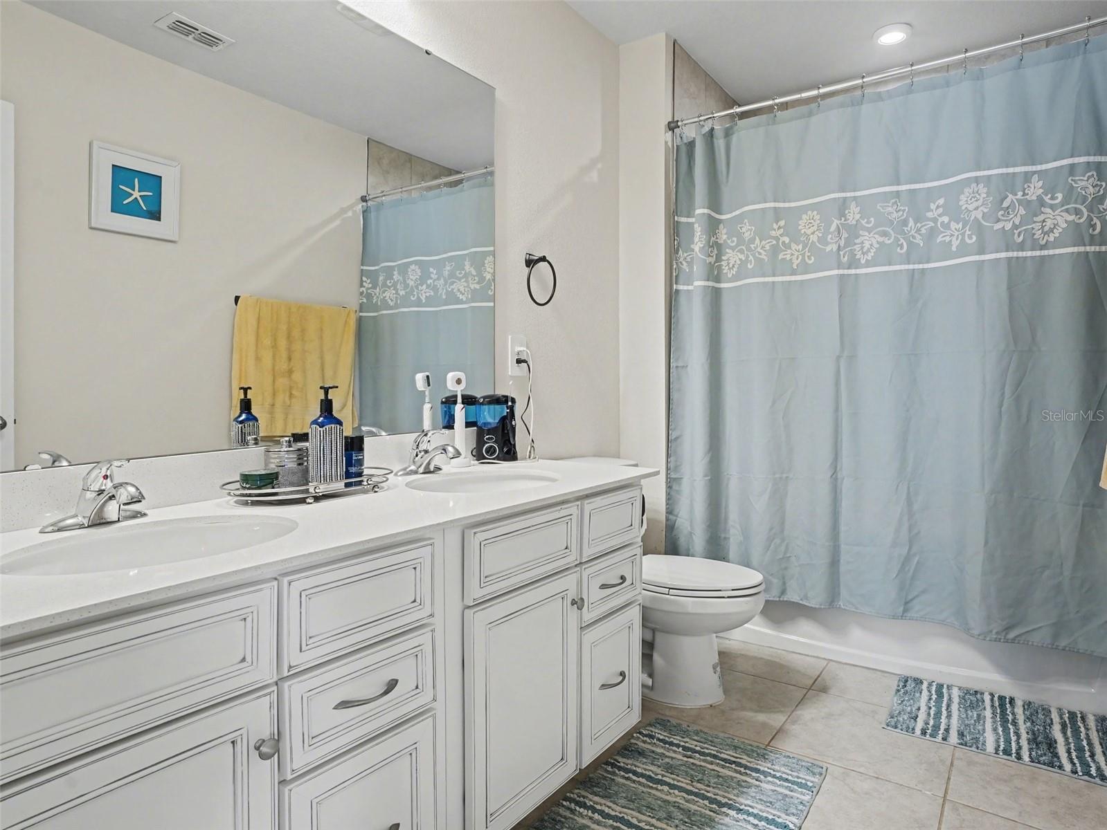 608 ROMINGER LOOP