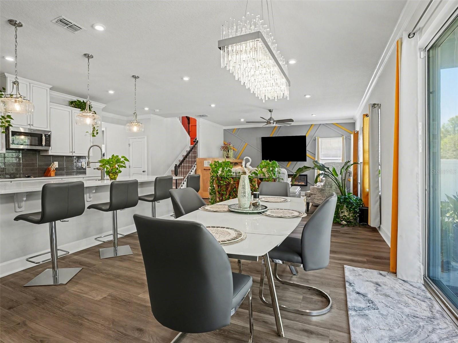 608 ROMINGER LOOP