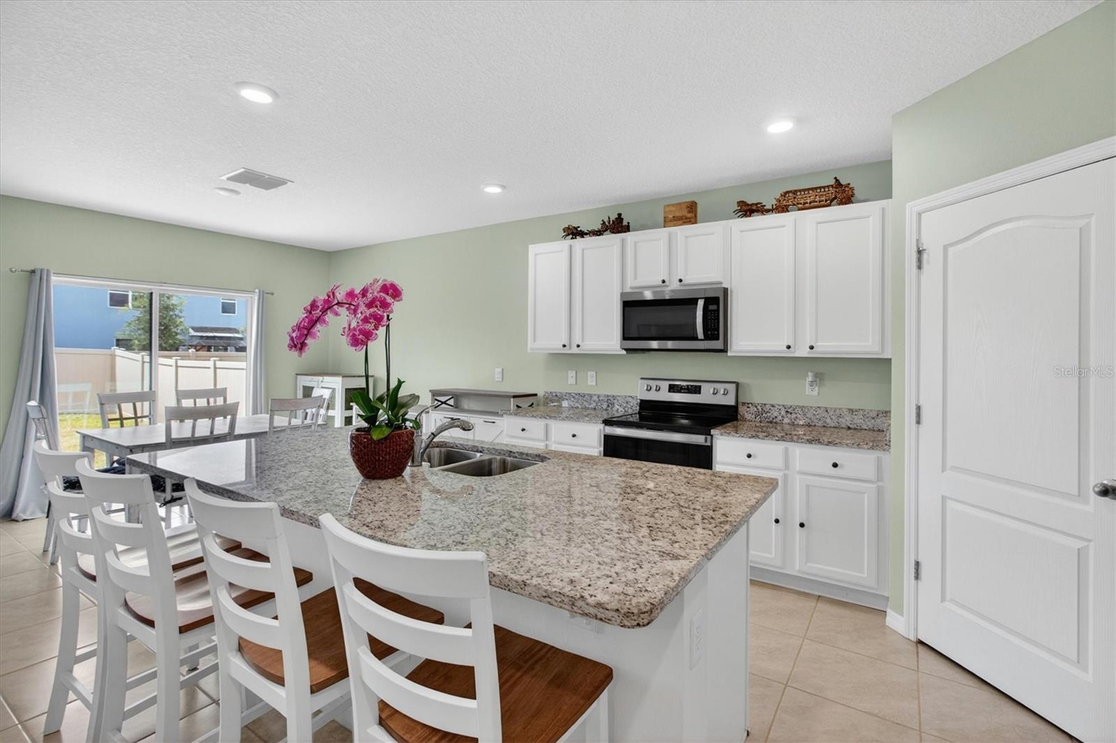11112 AMBER RIDGE DR