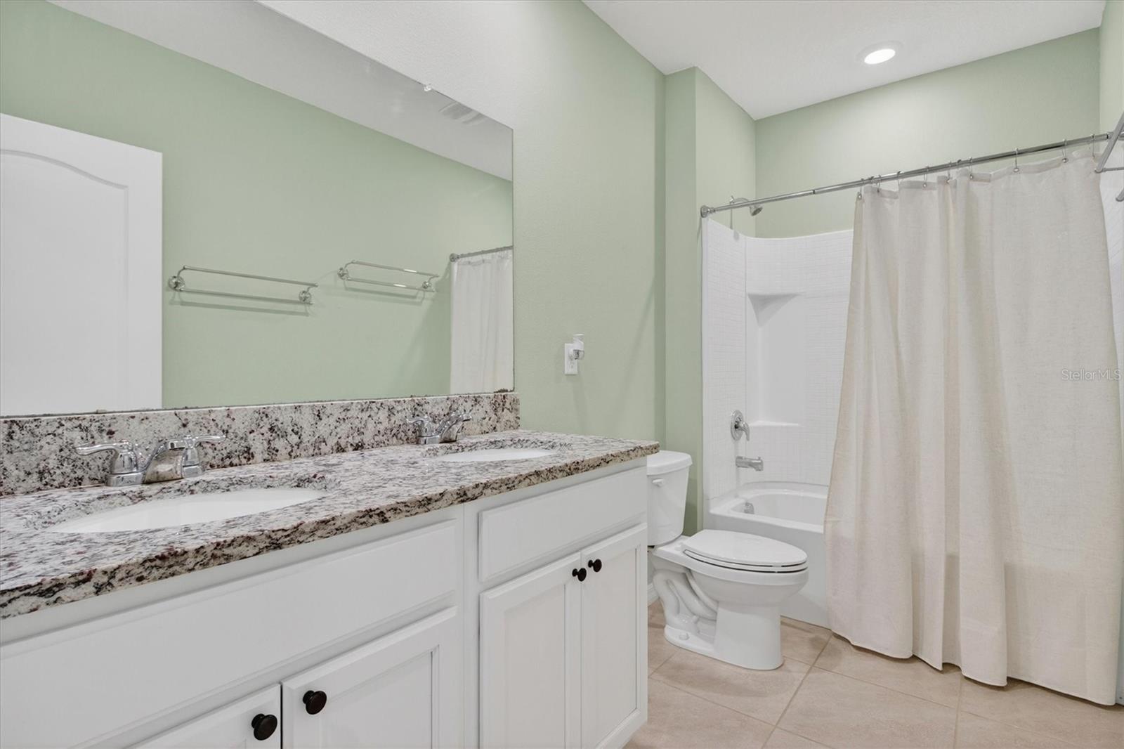 11112 AMBER RIDGE DR