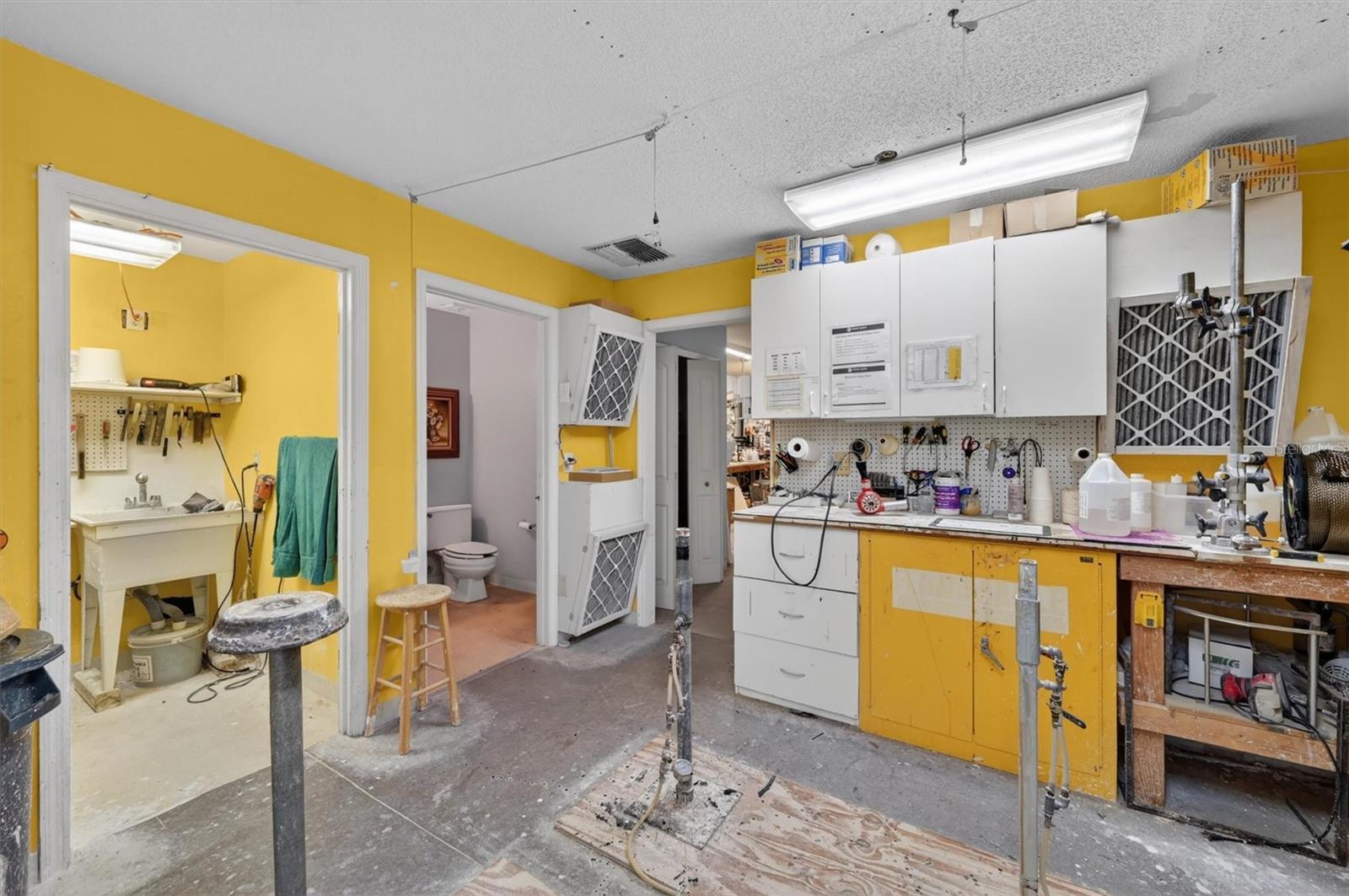 7 W MAIN ST #12-14