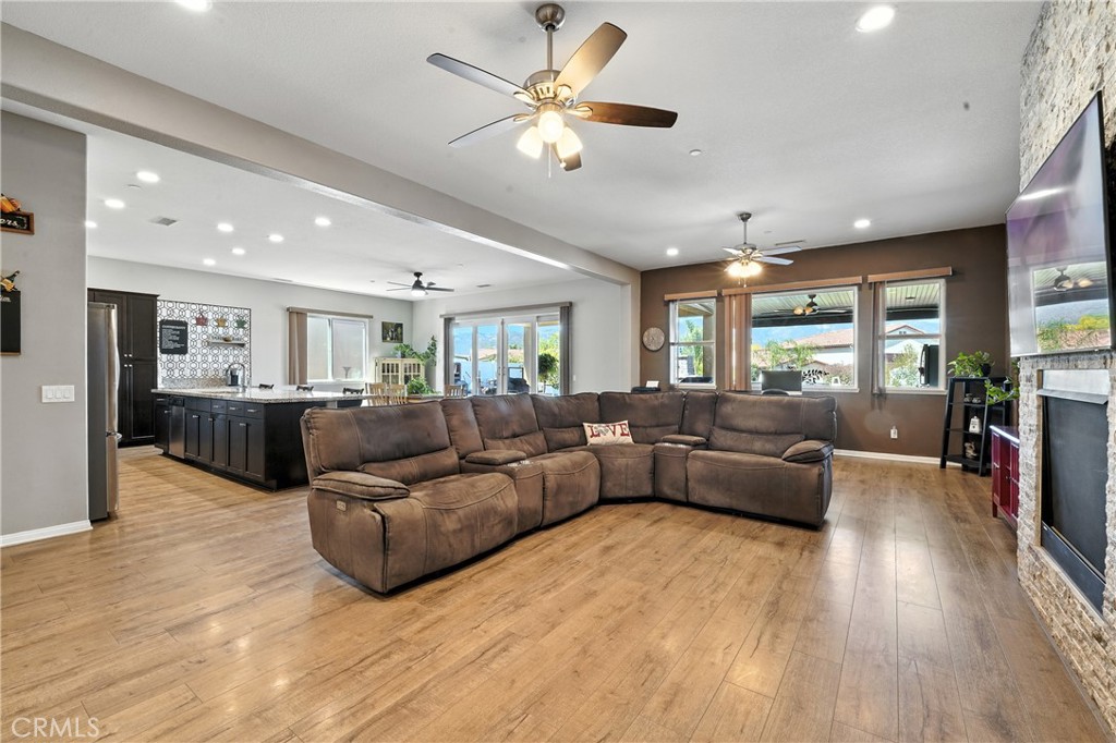 34899 Orange Street