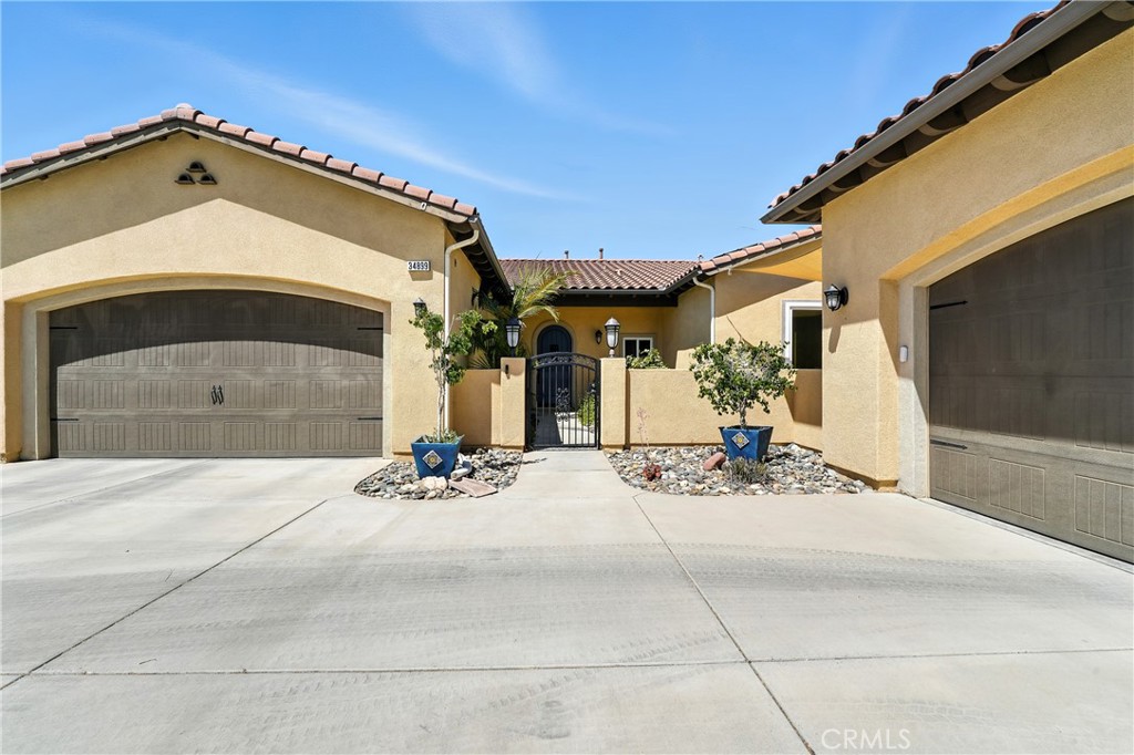 34899 Orange Street
