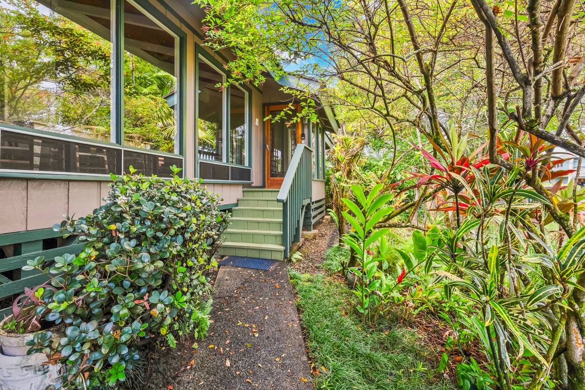 3807 HAULANI PL