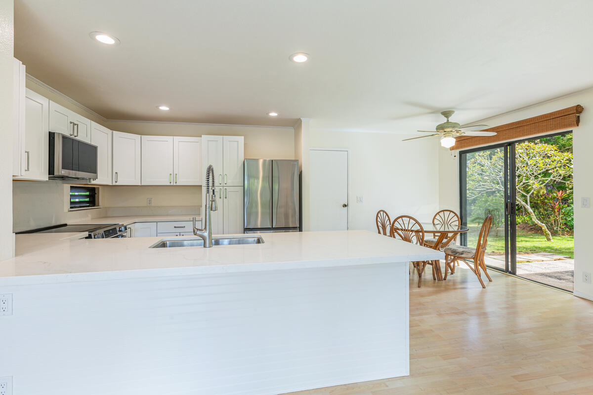 4834 MOLI PL