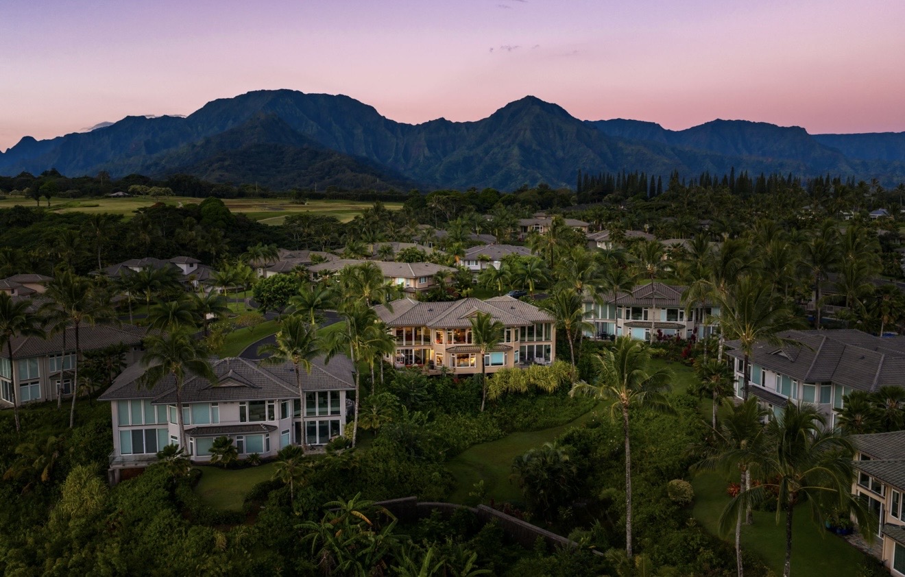 4100 QUEEN EMMA'S DR 21