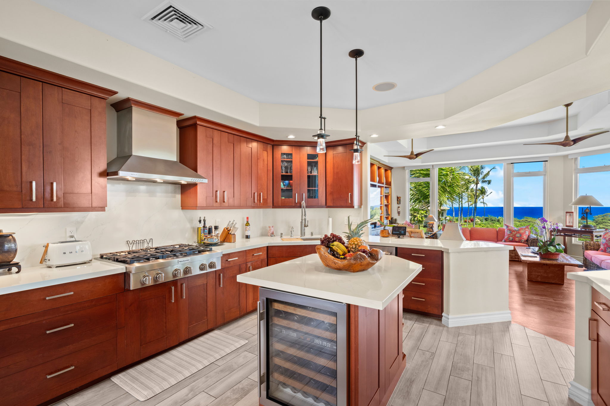 4100 QUEEN EMMA'S DR 21