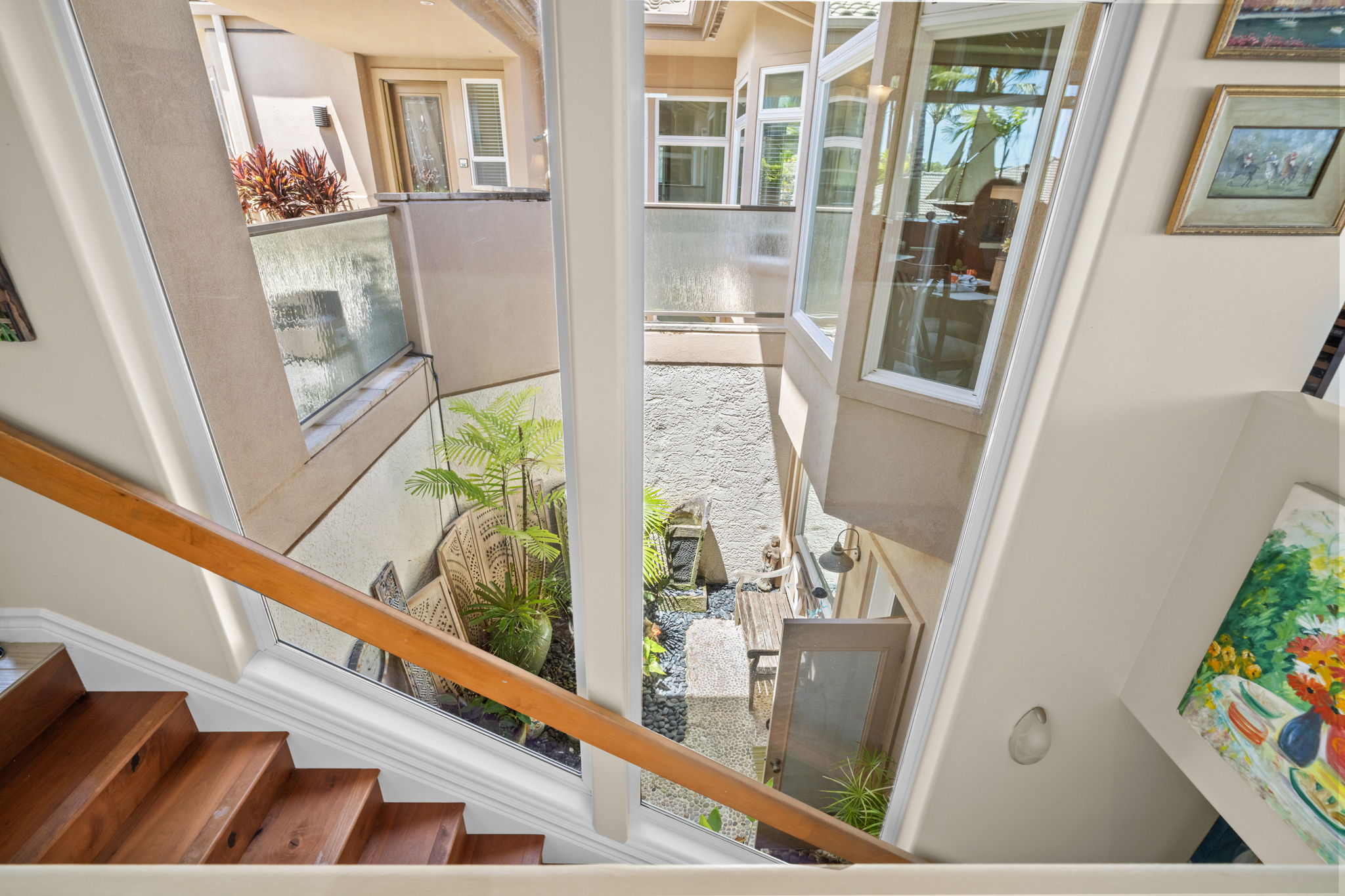 4100 QUEEN EMMA'S DR 21