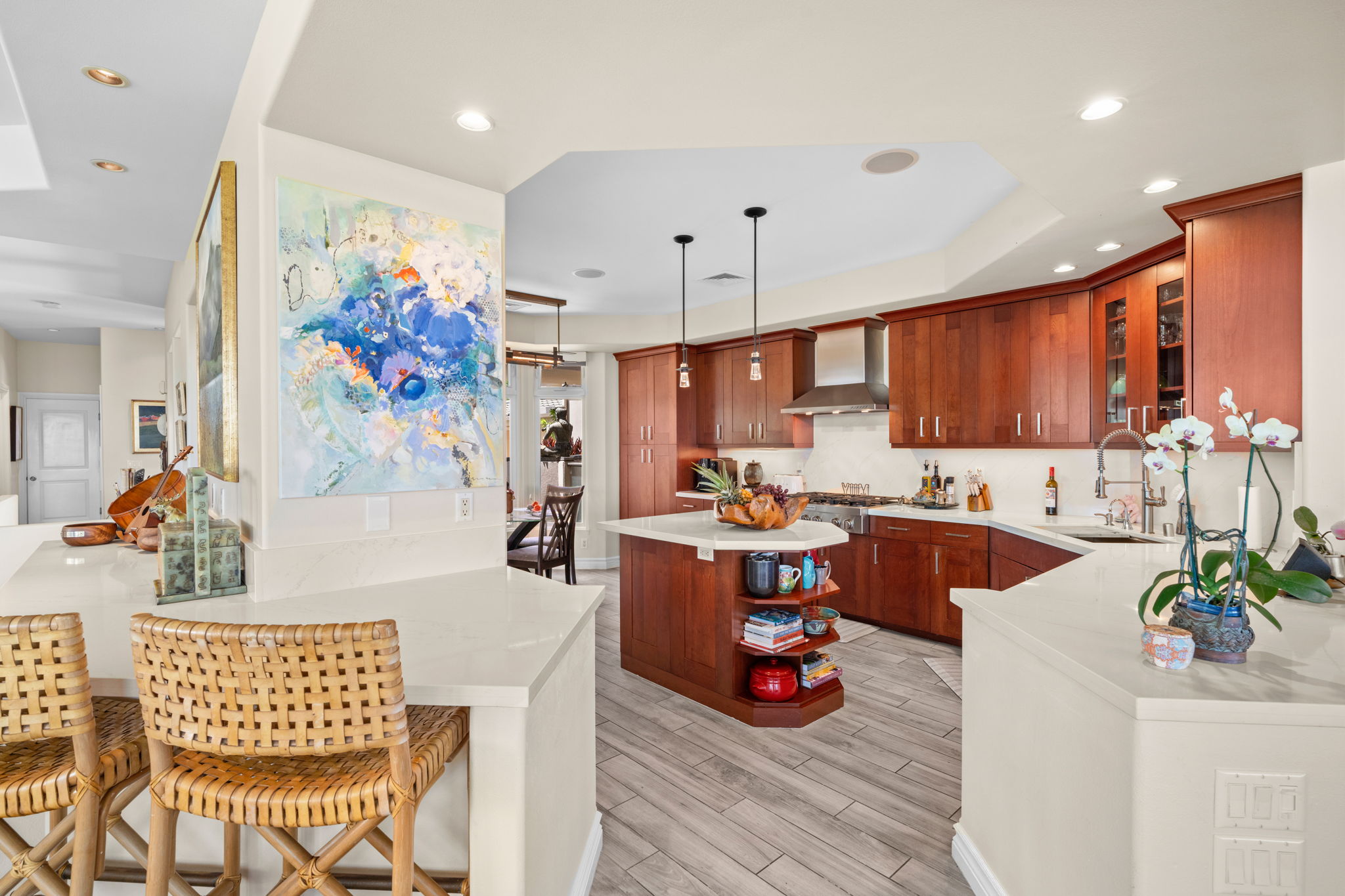 4100 QUEEN EMMA'S DR 21