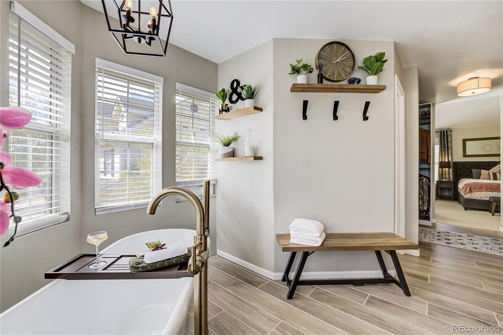 19135 E Custer Avenue