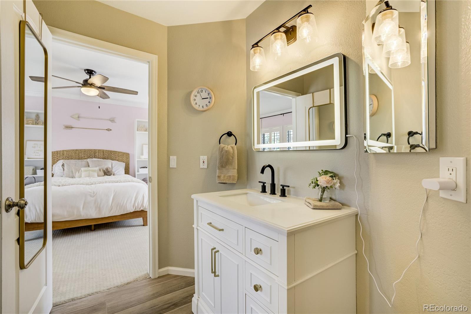 19135 E Custer Avenue