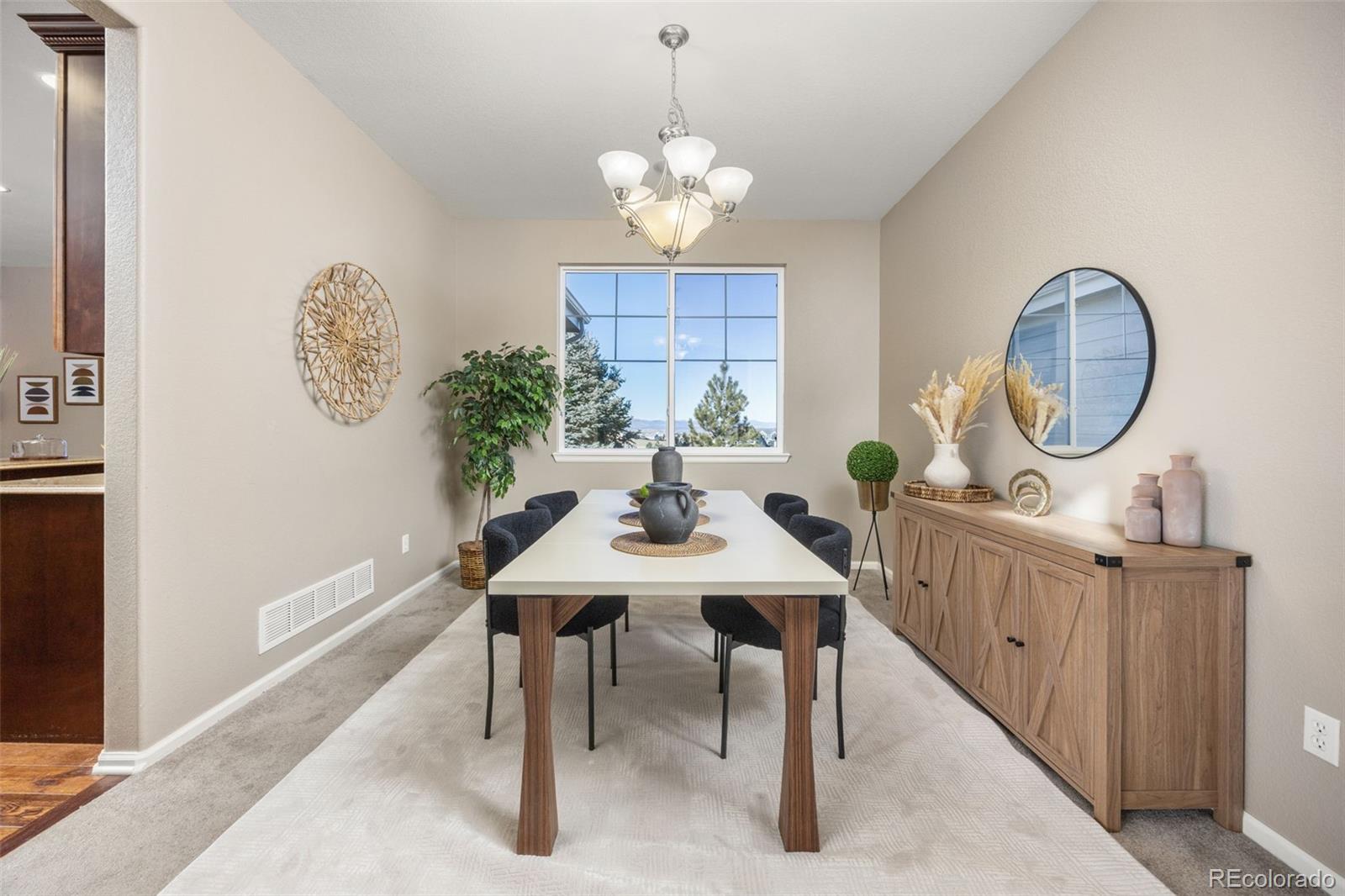 2477 Bellavista Street