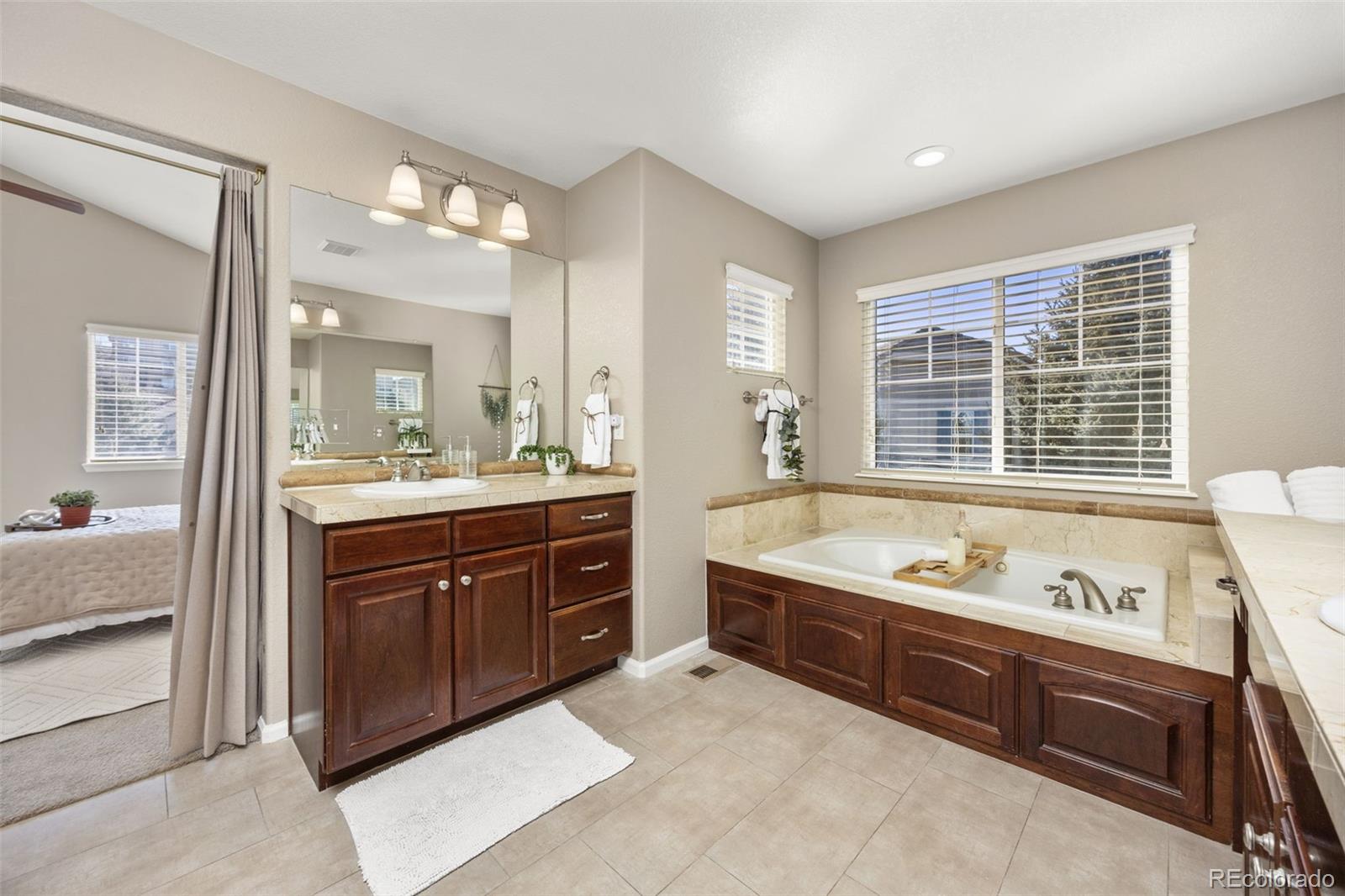 2477 Bellavista Street