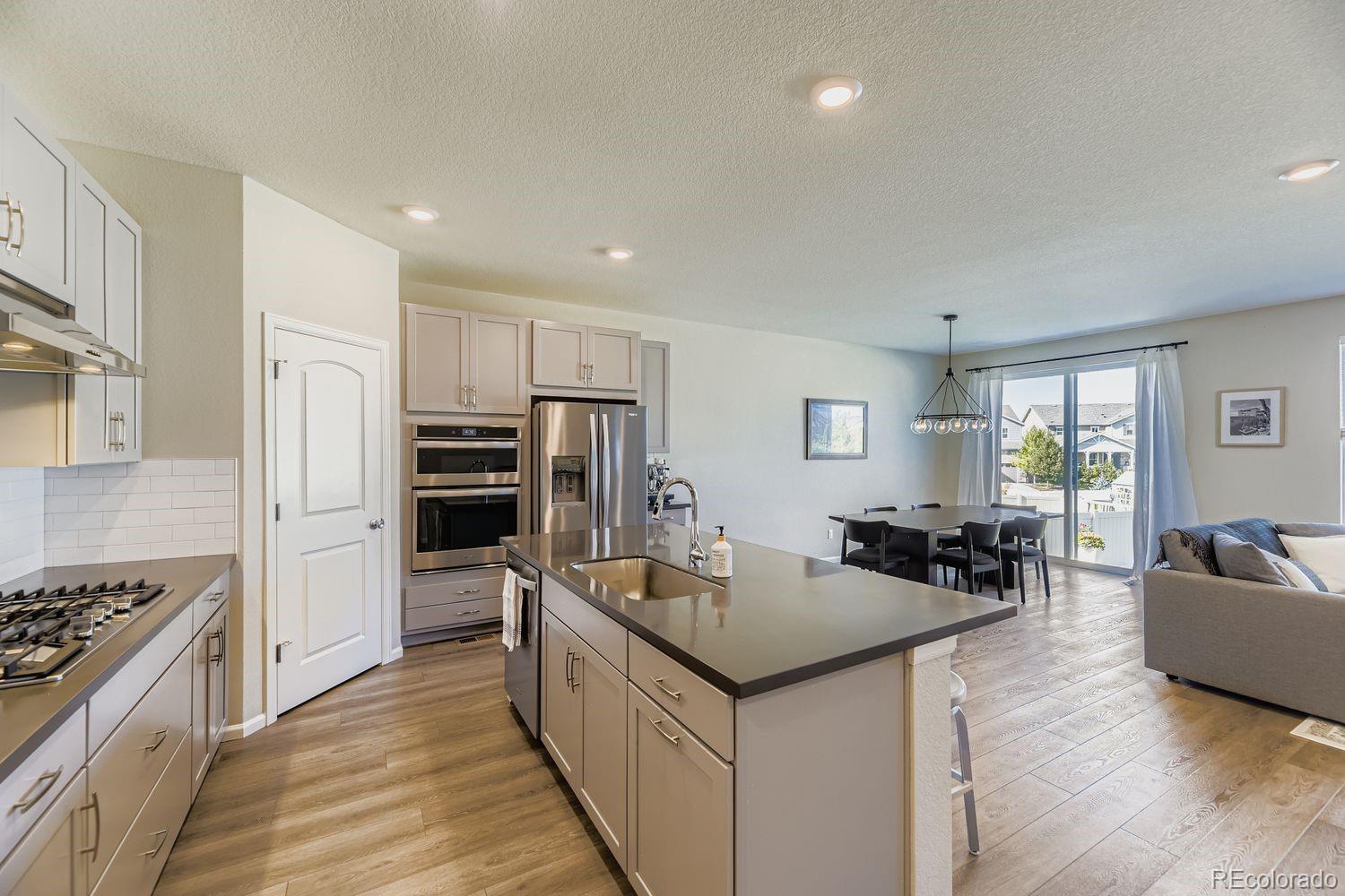 6187 Dapplegray Street