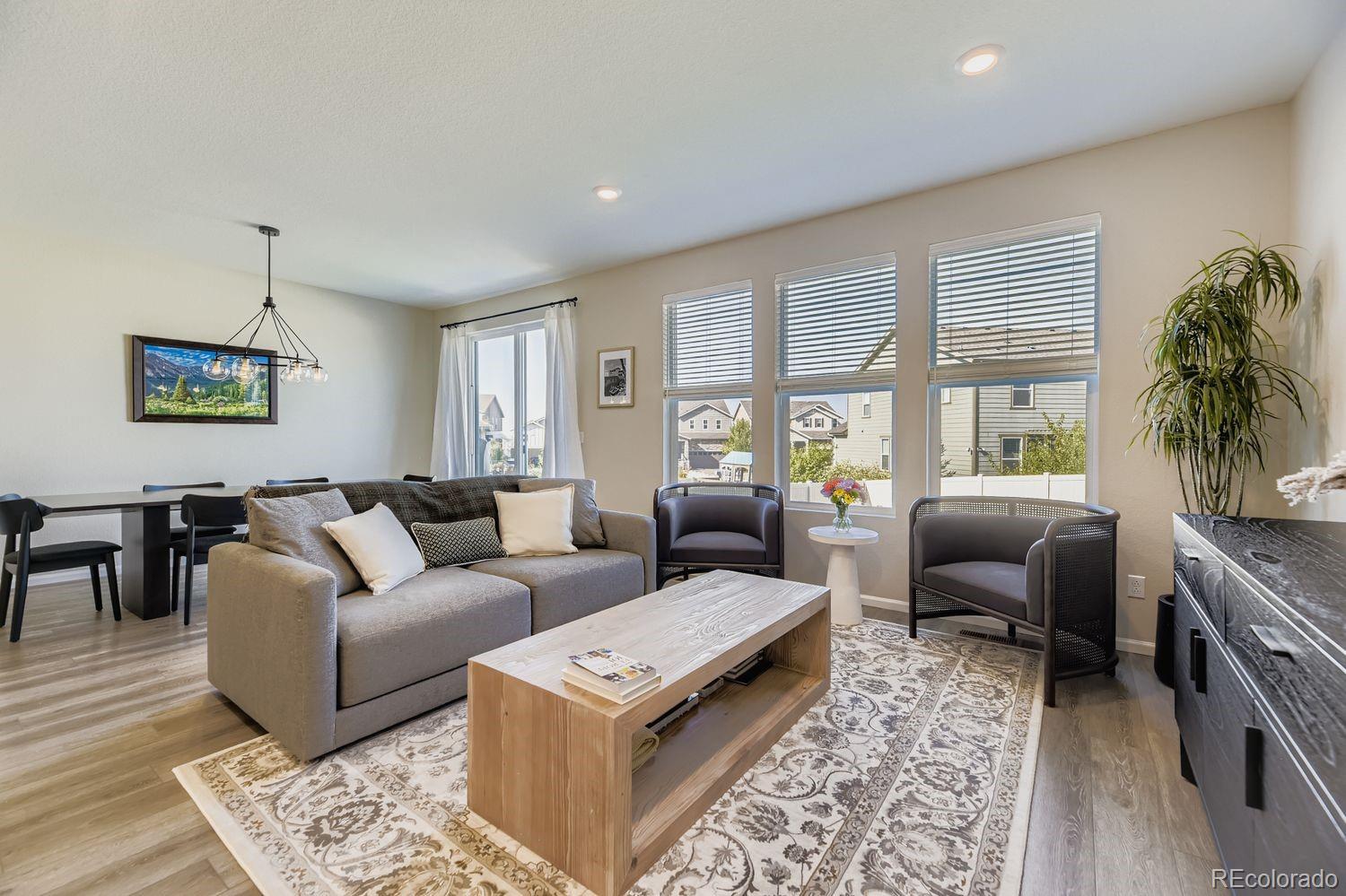 6187 Dapplegray Street