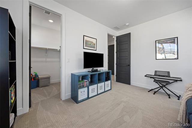 5708 Palmia Lane