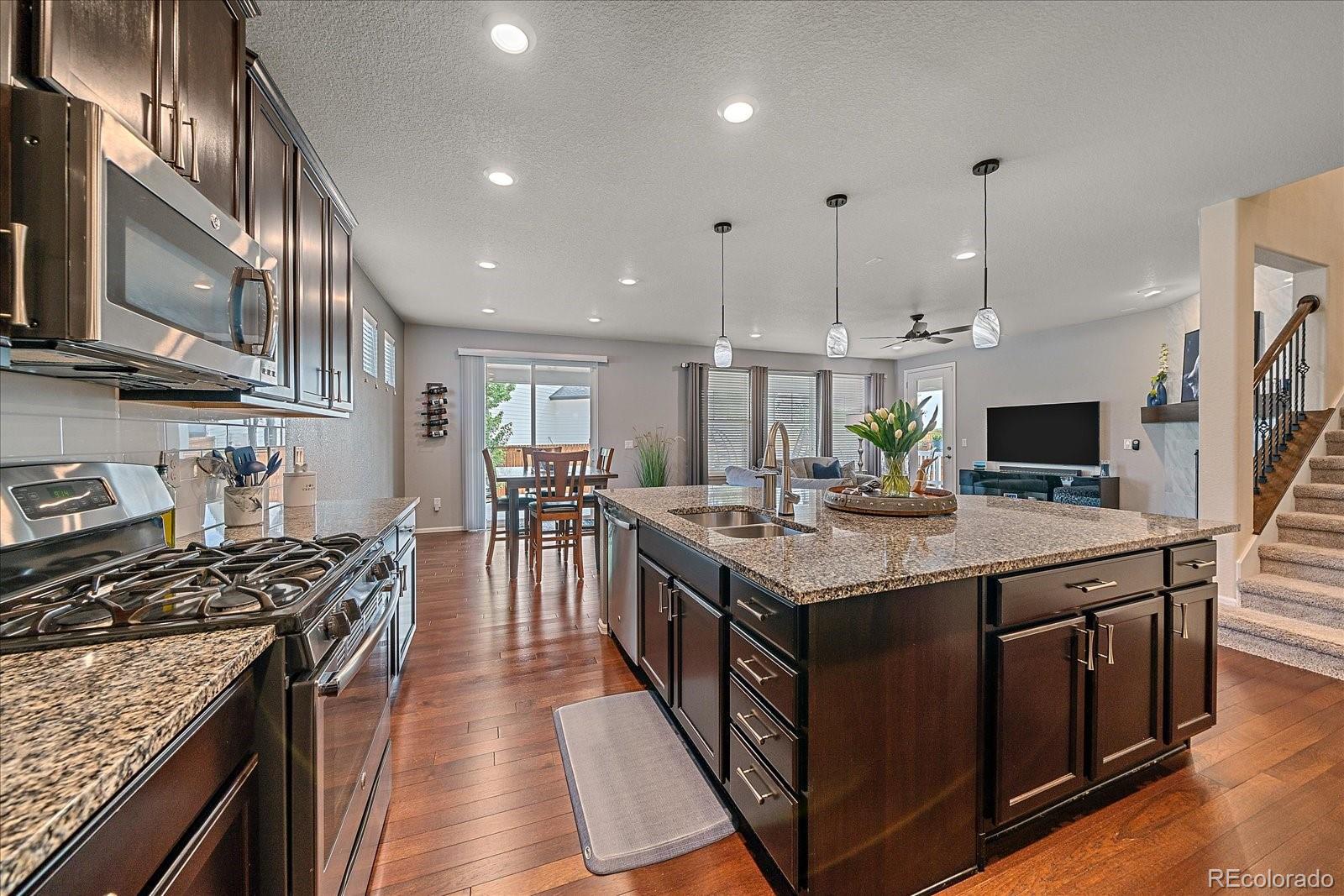 15201 Yellowthroat Street