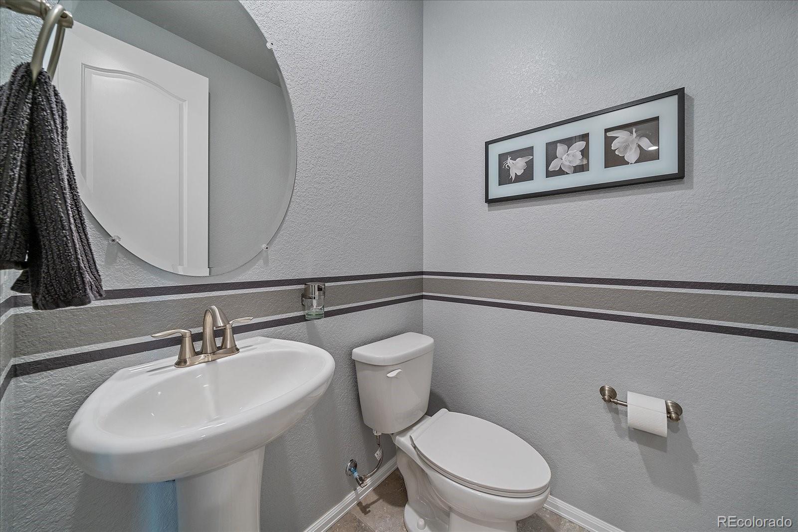 15201 Yellowthroat Street