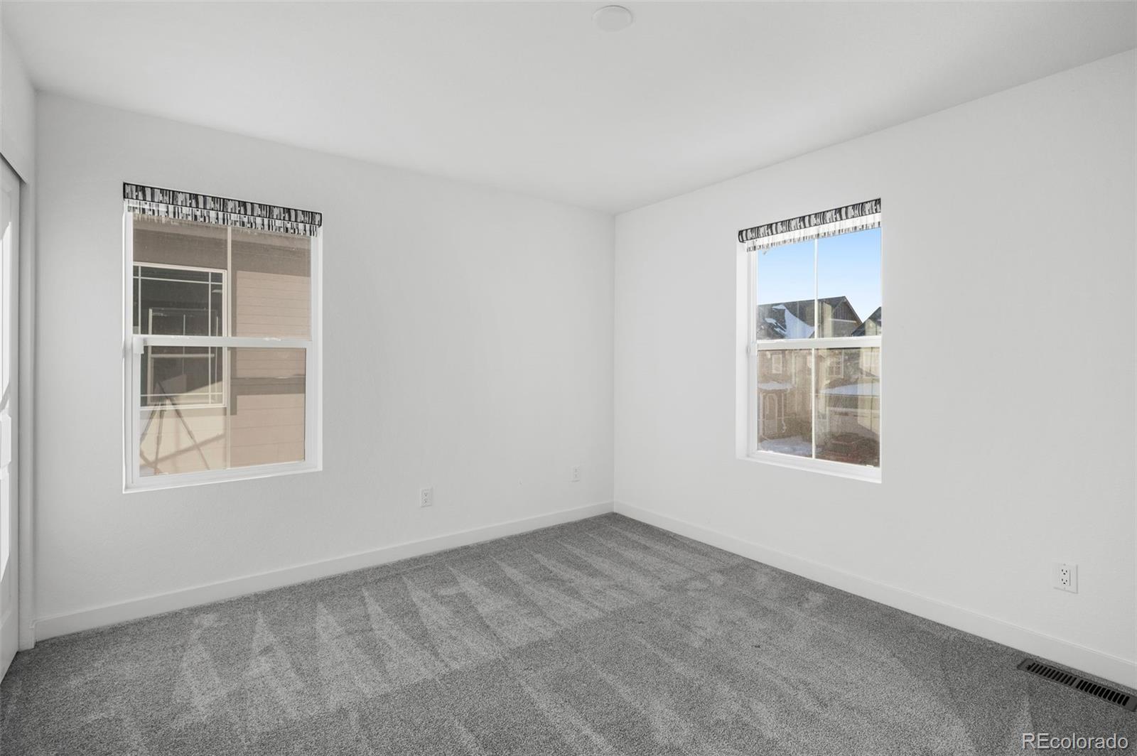 6350 Stable View Street