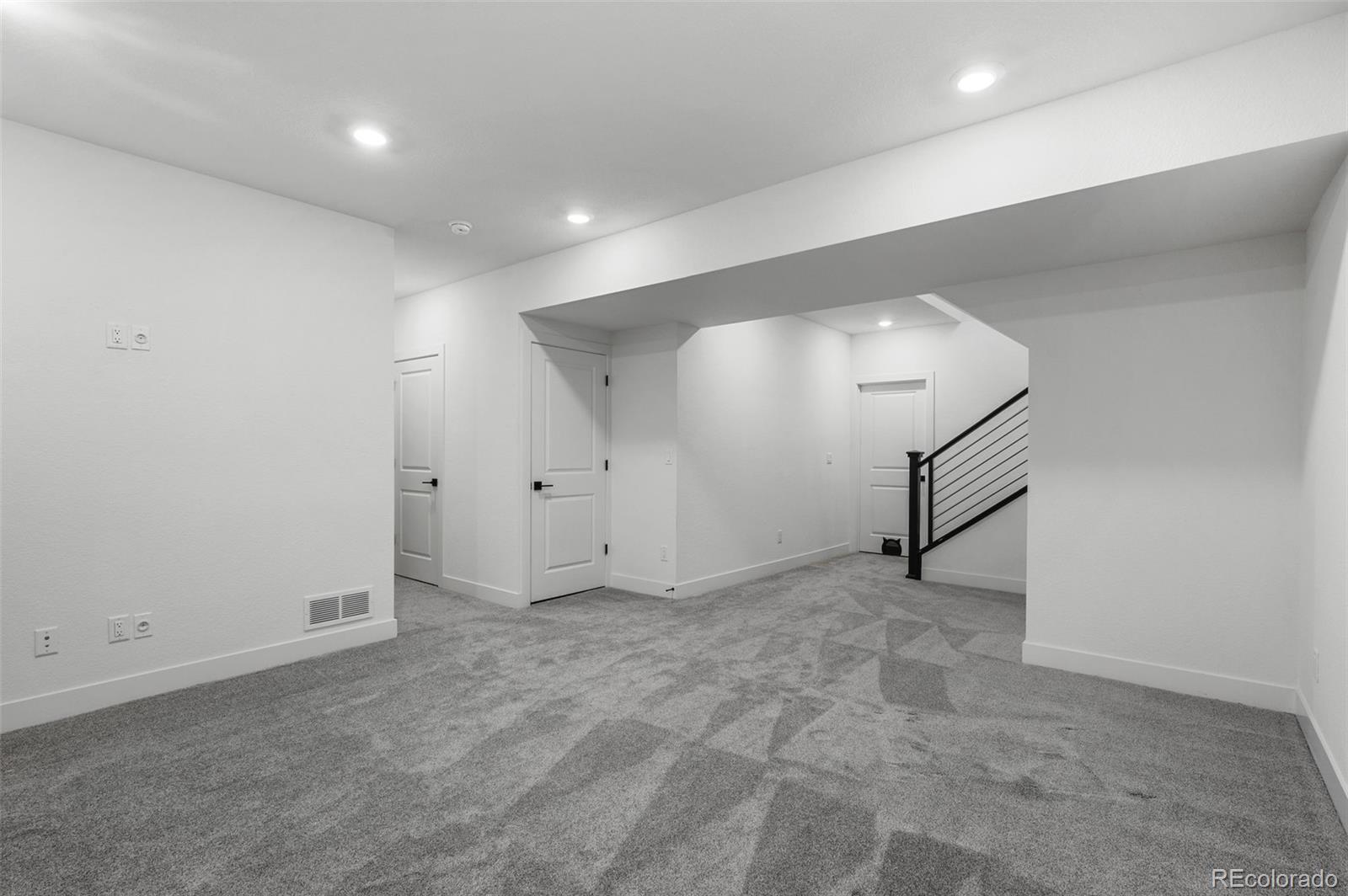 6350 Stable View Street