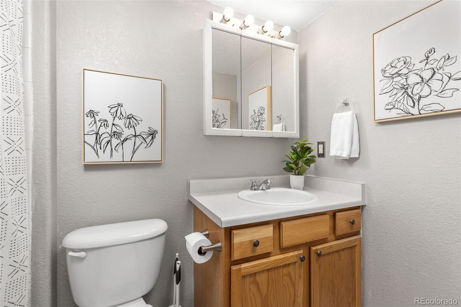 970 S Dawson Way Unit: 15