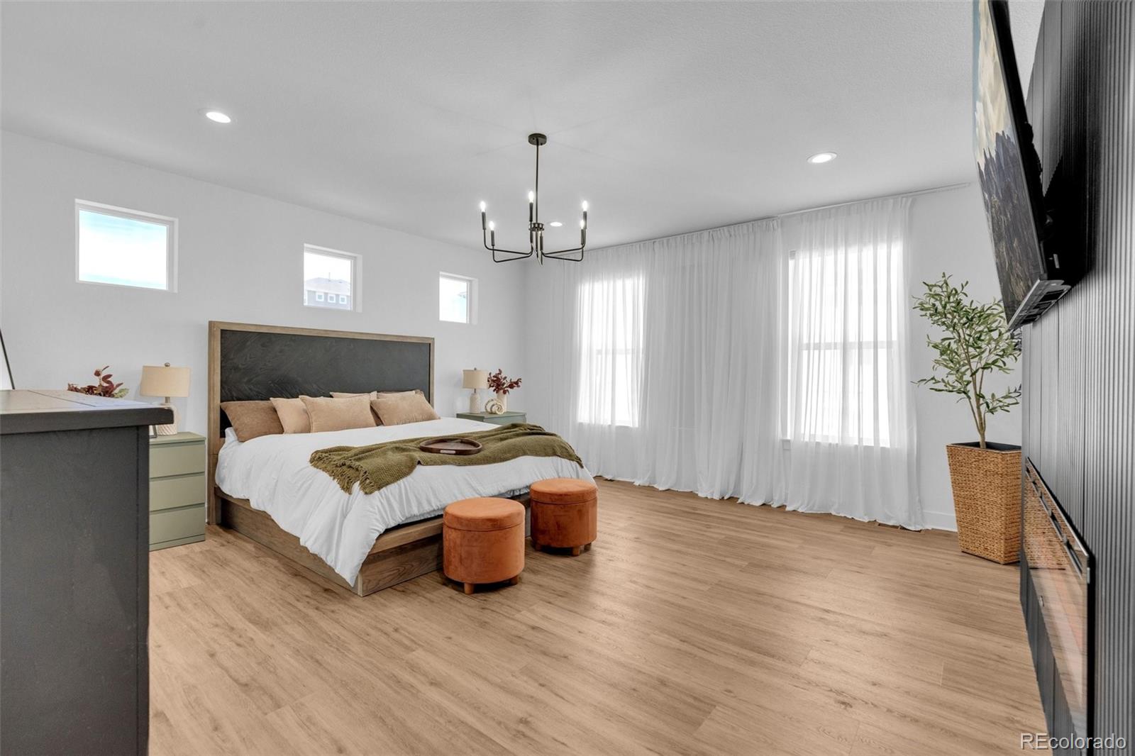 5647 Palmia Lane