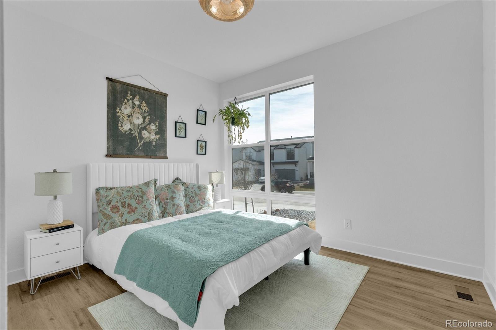 5647 Palmia Lane