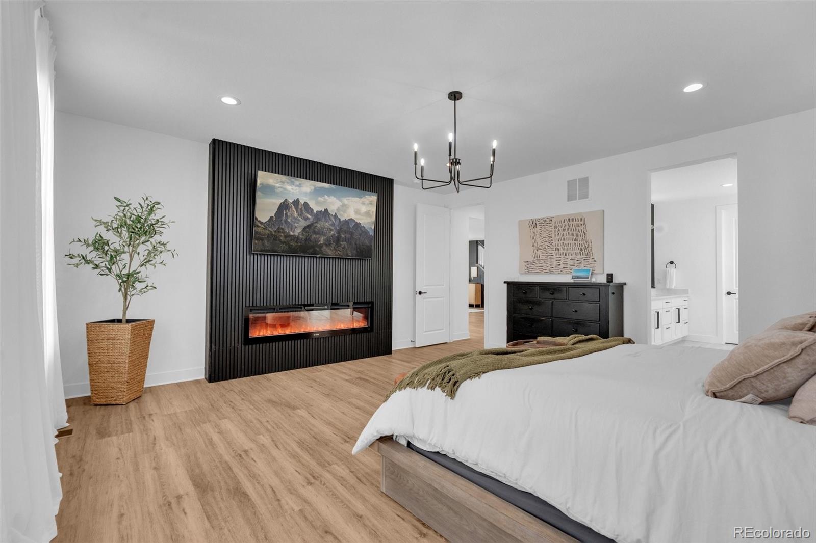 5647 Palmia Lane