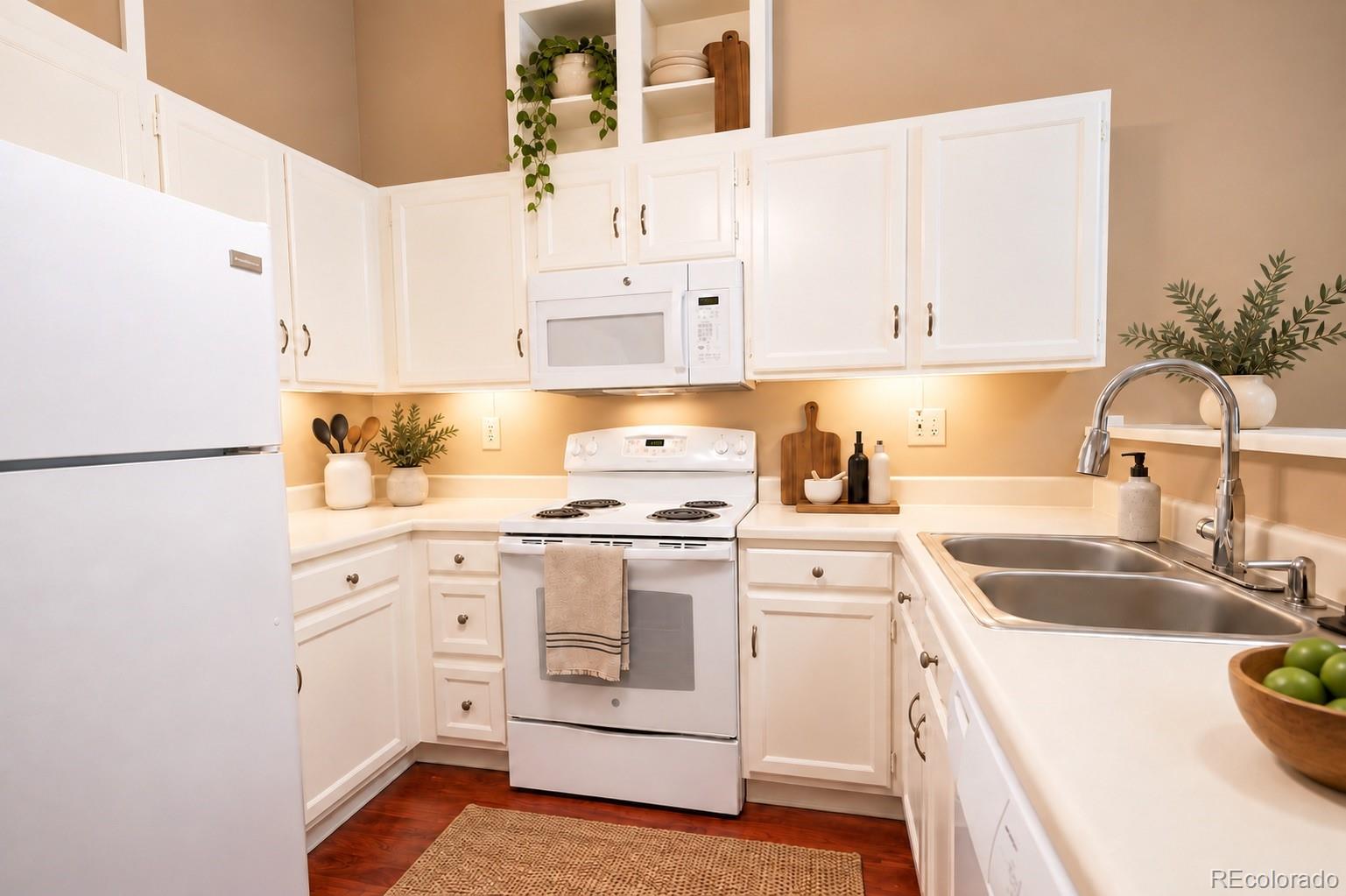 4675 S Dillon Court Unit: F114