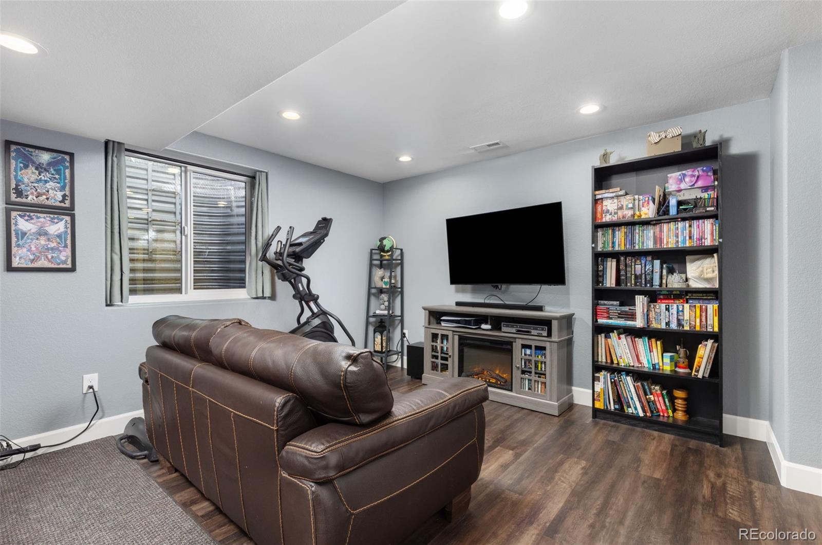 8480 Bluegrass Circle