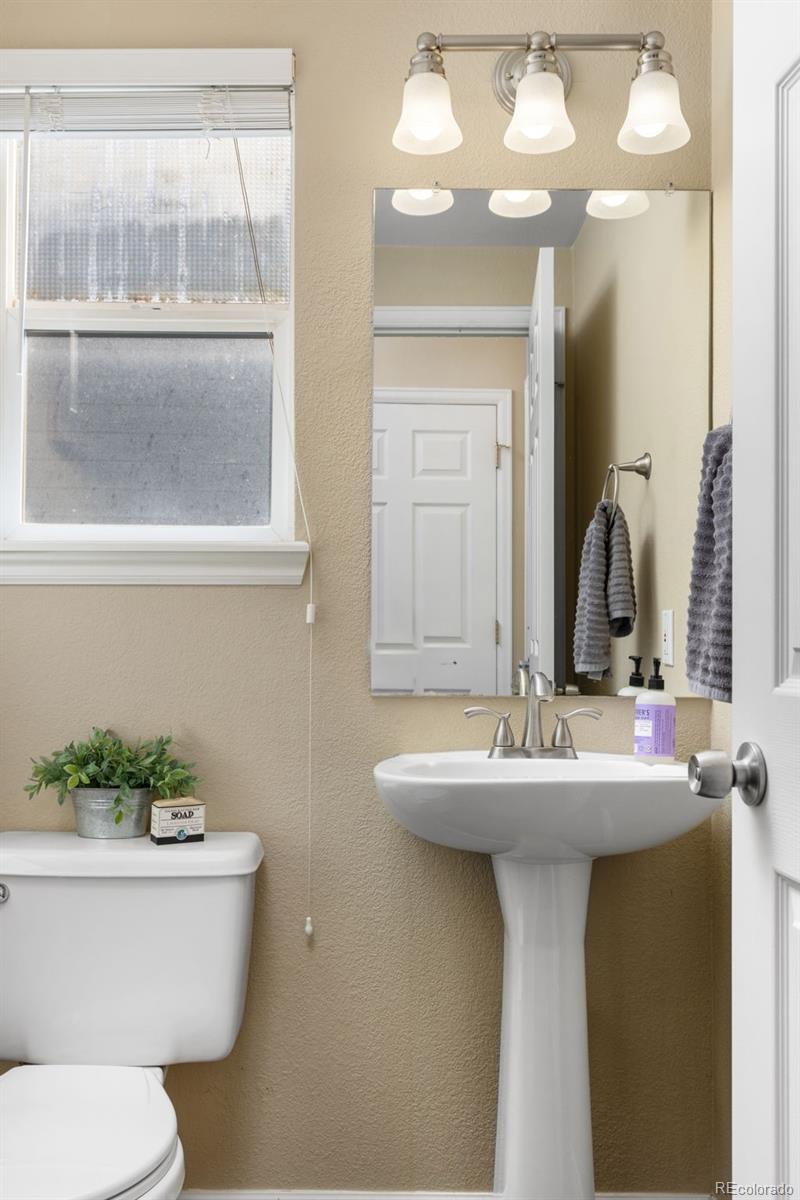 8480 Bluegrass Circle