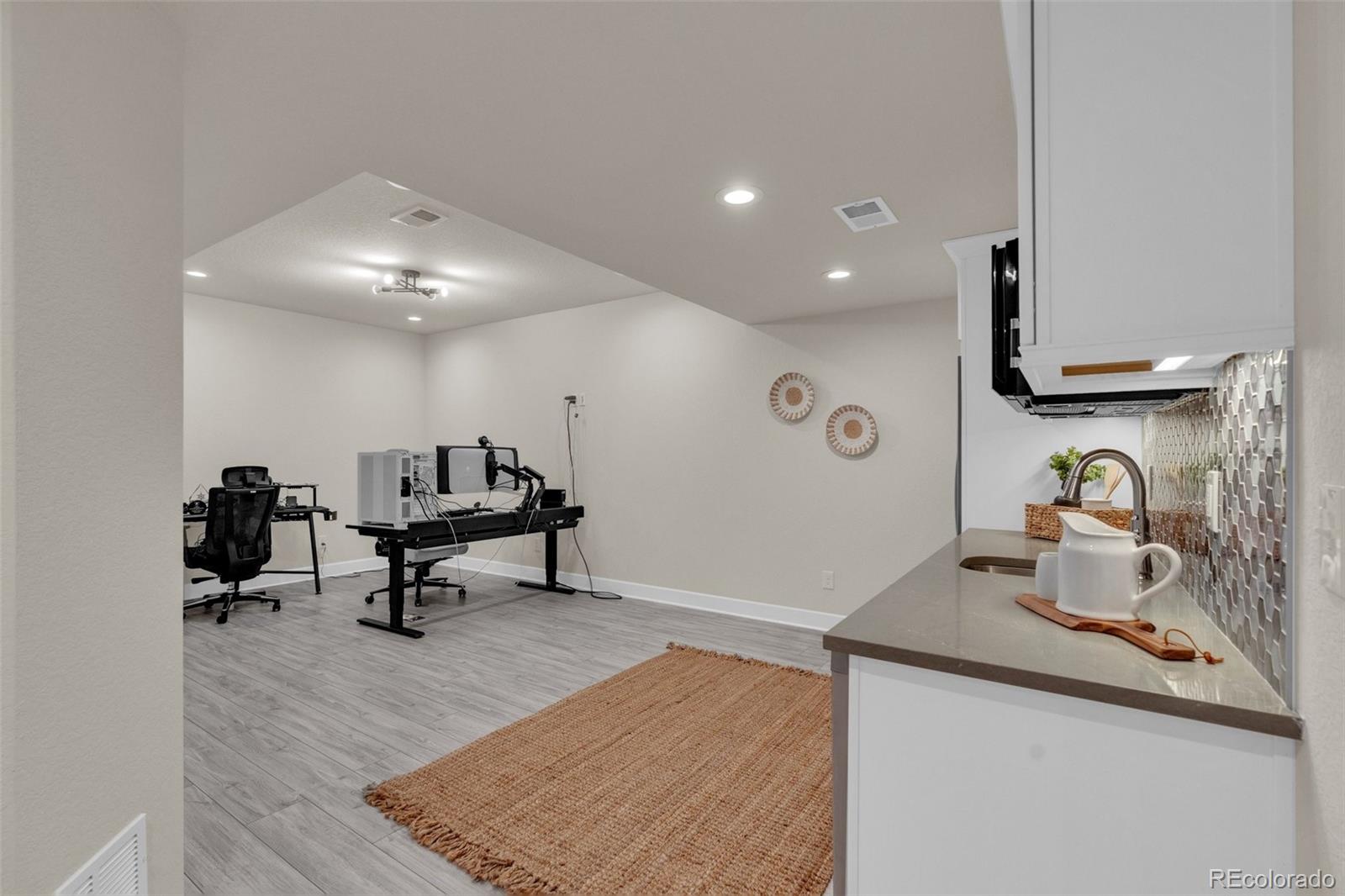 13998 Shasta Daisy Street