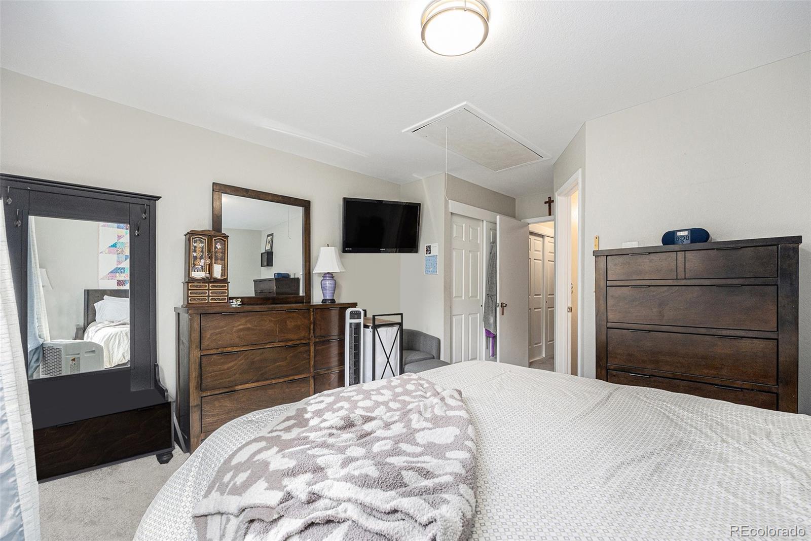 11987 E Kepner Drive