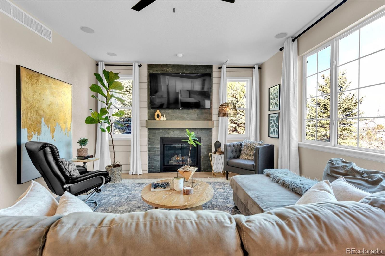 2485 Bellavista Street