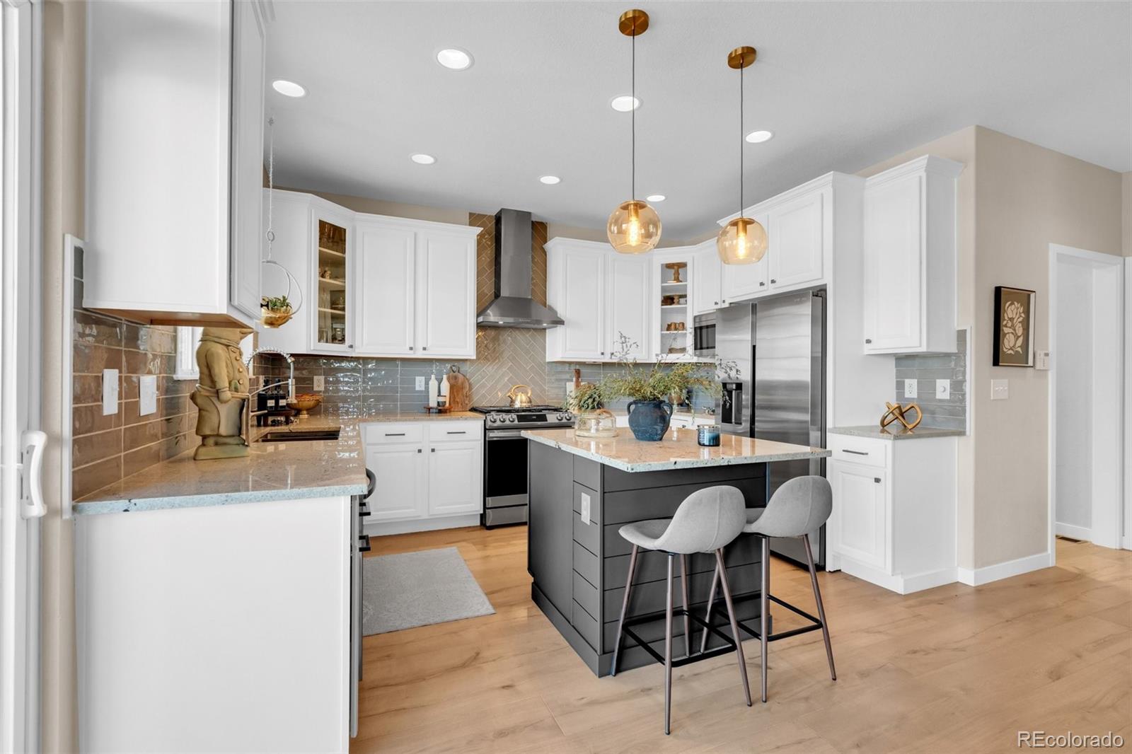 2485 Bellavista Street