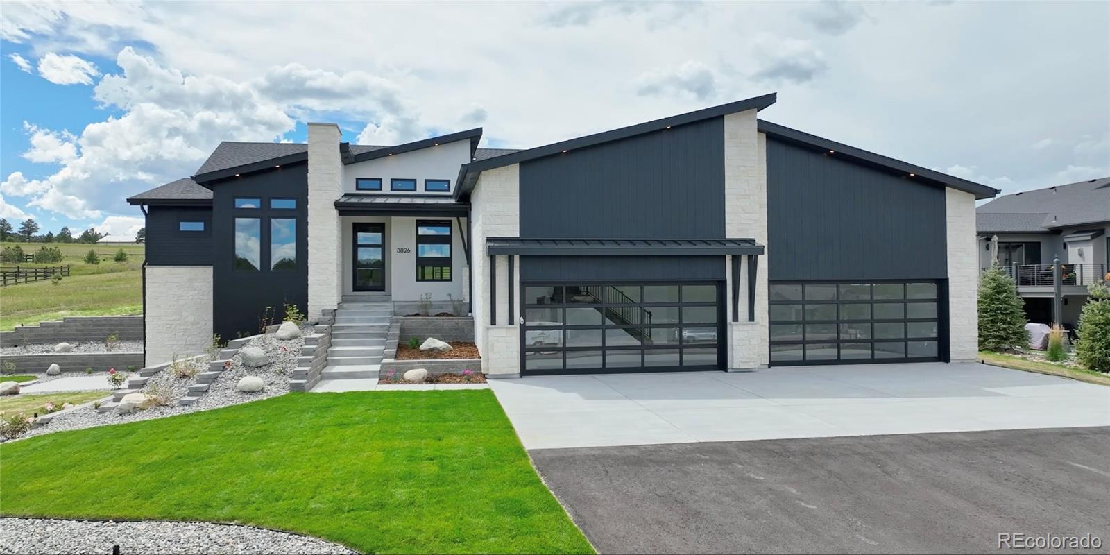 3826 Pinehurst Circle