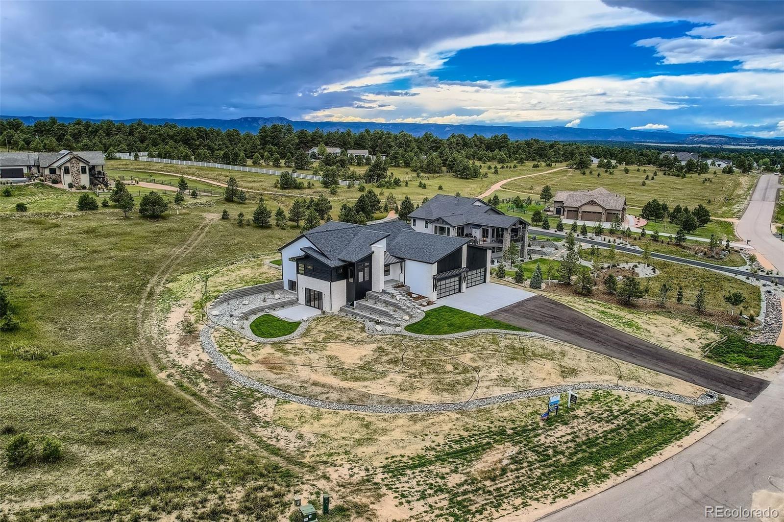 3826 Pinehurst Circle
