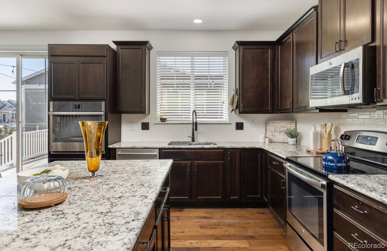15446 Coopers Hawk Way