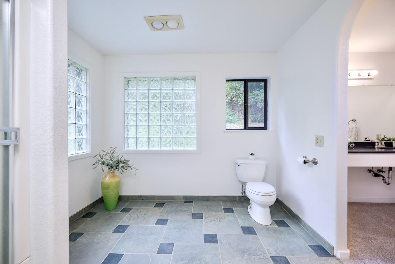 425 Valley View Avenue