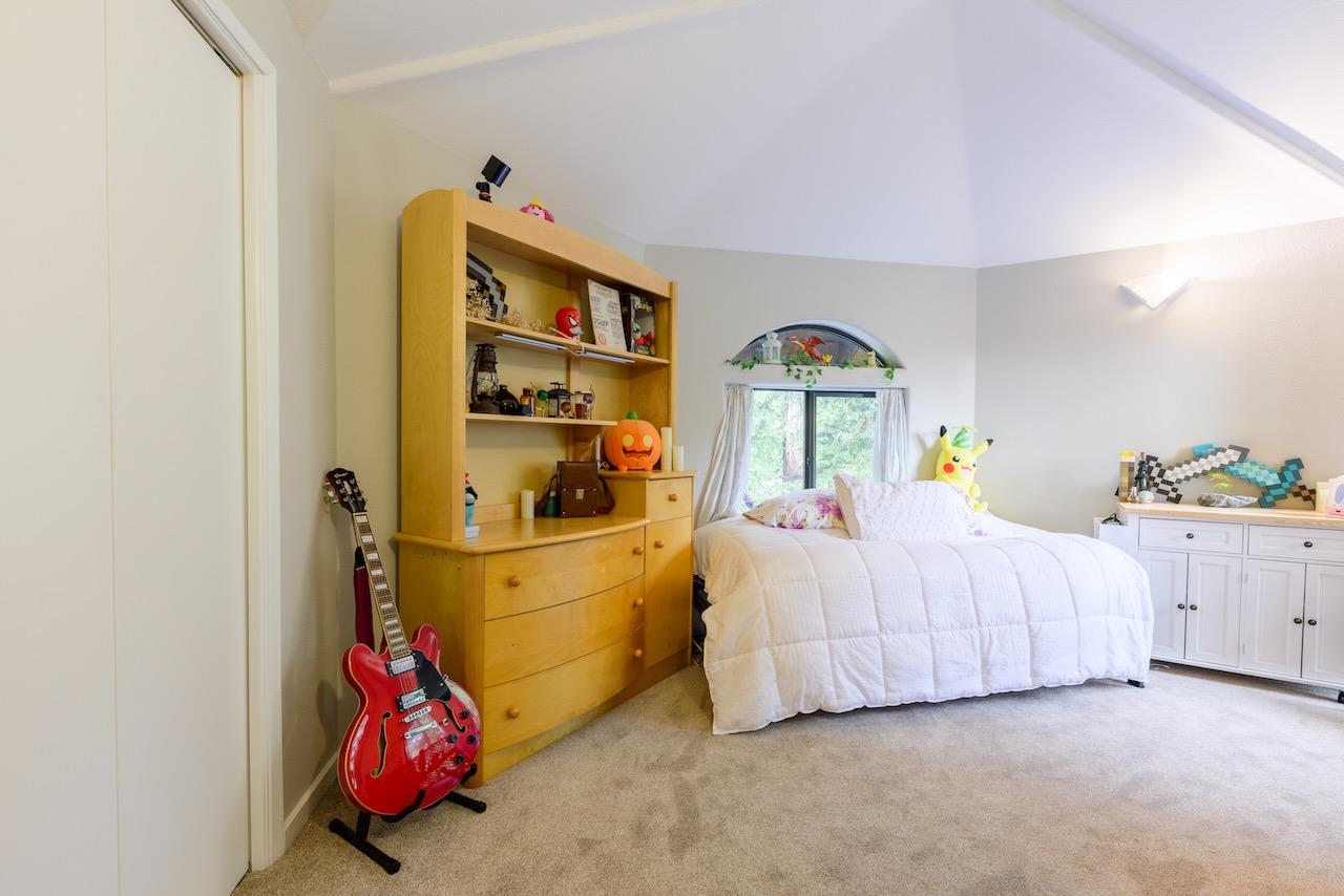 425 Valley View Avenue