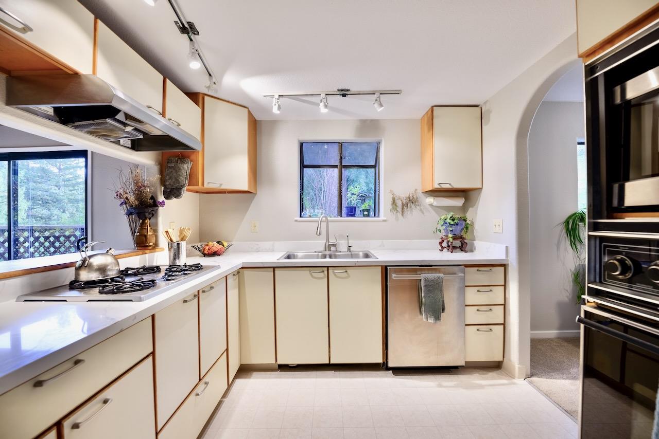 425 Valley View Avenue