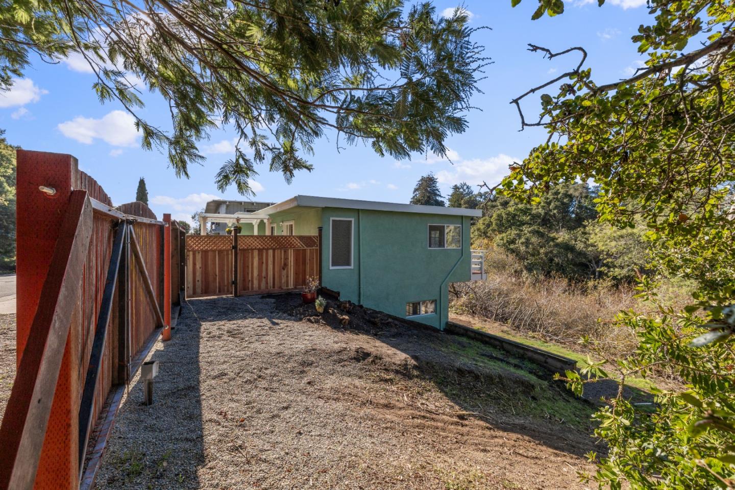 3345 Crystal Heights Drive