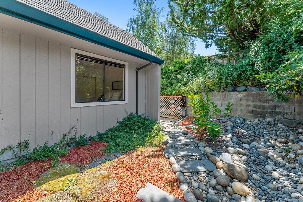 2601 Hambleton Lane