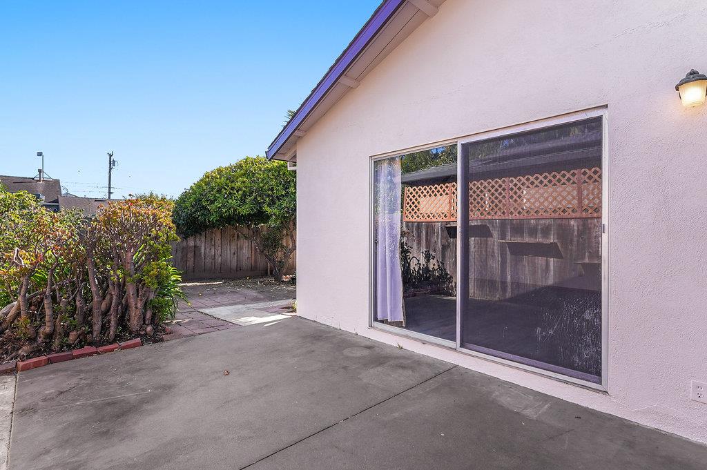 3890 Reposa Avenue