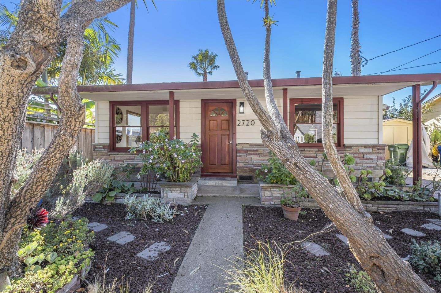 2720 Placer Street