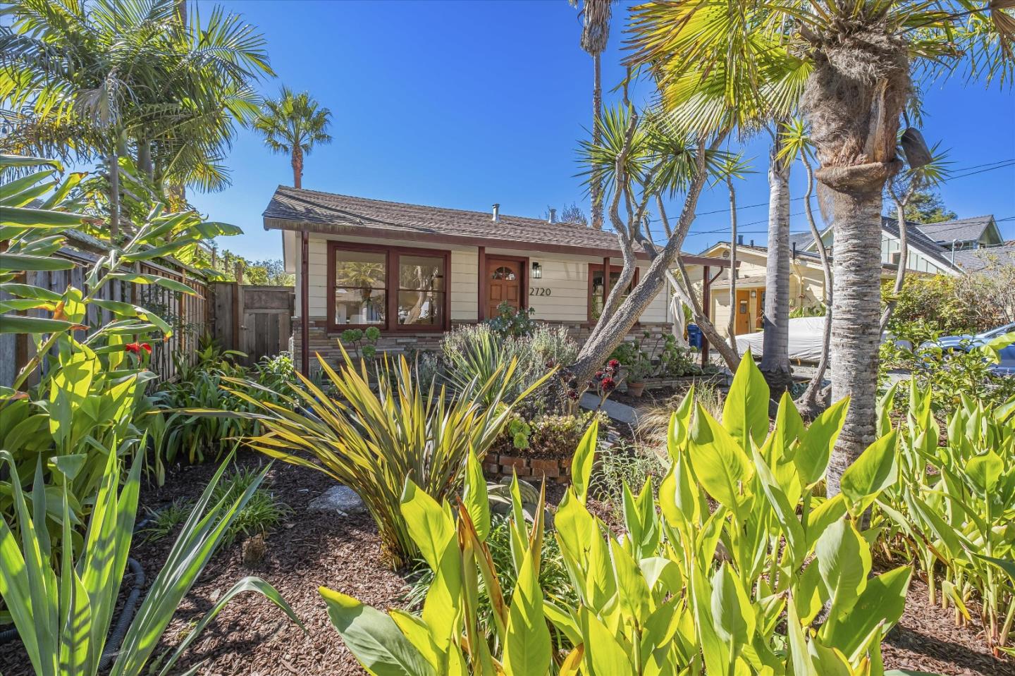 2720 Placer Street