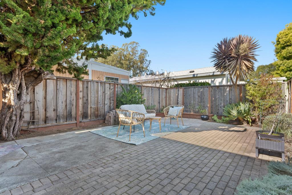 1555 Merrill St Unit: 121