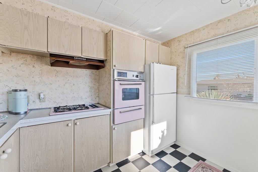 1555 Merrill St Unit: 121